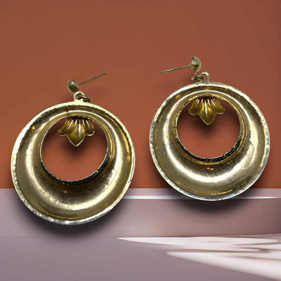 Vintage 1980s Gold Tone Engraved Pierced Dangle Earrings Bohemian Byzantine - Picture 2 of 5